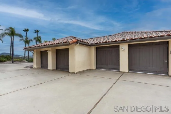 3253 Yucca Terrace Fallbrook, CA 92028 - Photo 52 of 62
