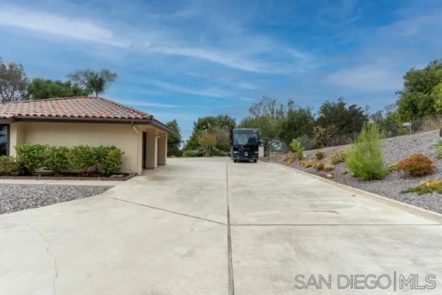 $1,675,000 | 3253 Yucca Terrace, Fallbrook, CA 92028