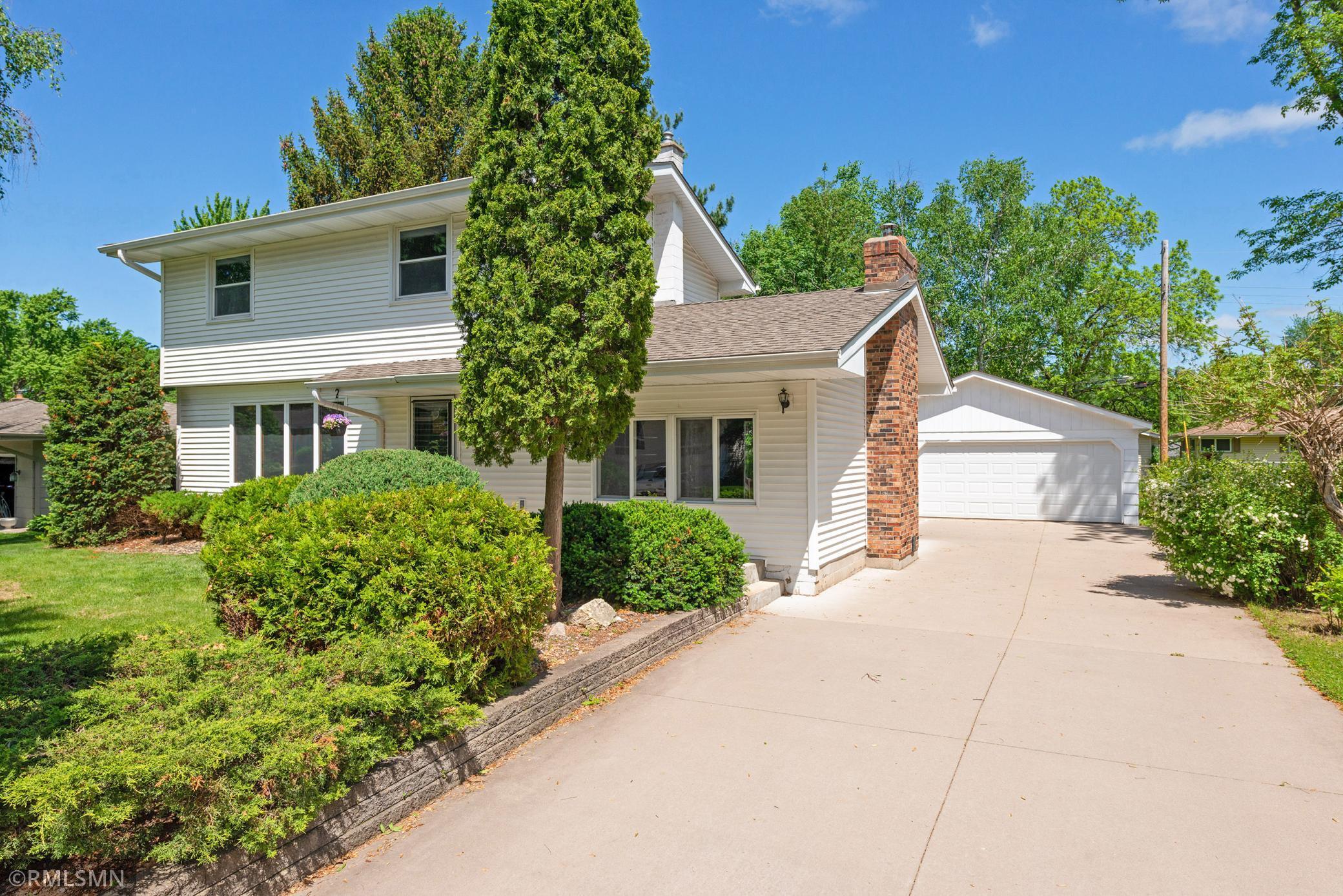 2603 Roth Place White Bear Lake, MN 55110 - Photo 2 of 27 Gallery Image 2