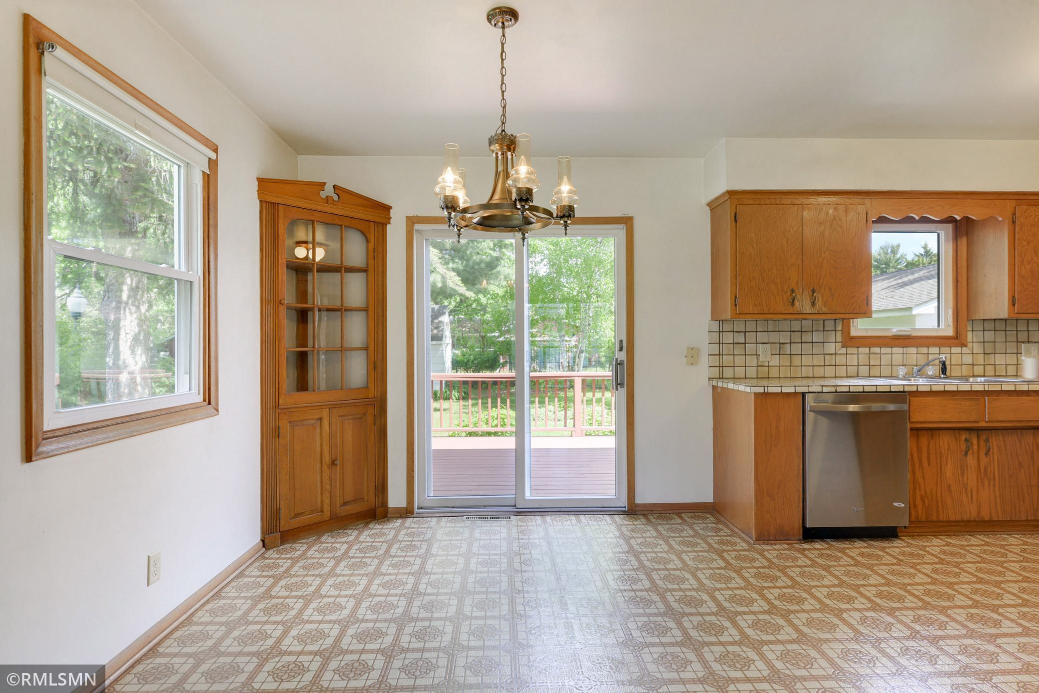 2603 Roth Place White Bear Lake, MN 55110 - Photo 6 of 27 Gallery Image 6