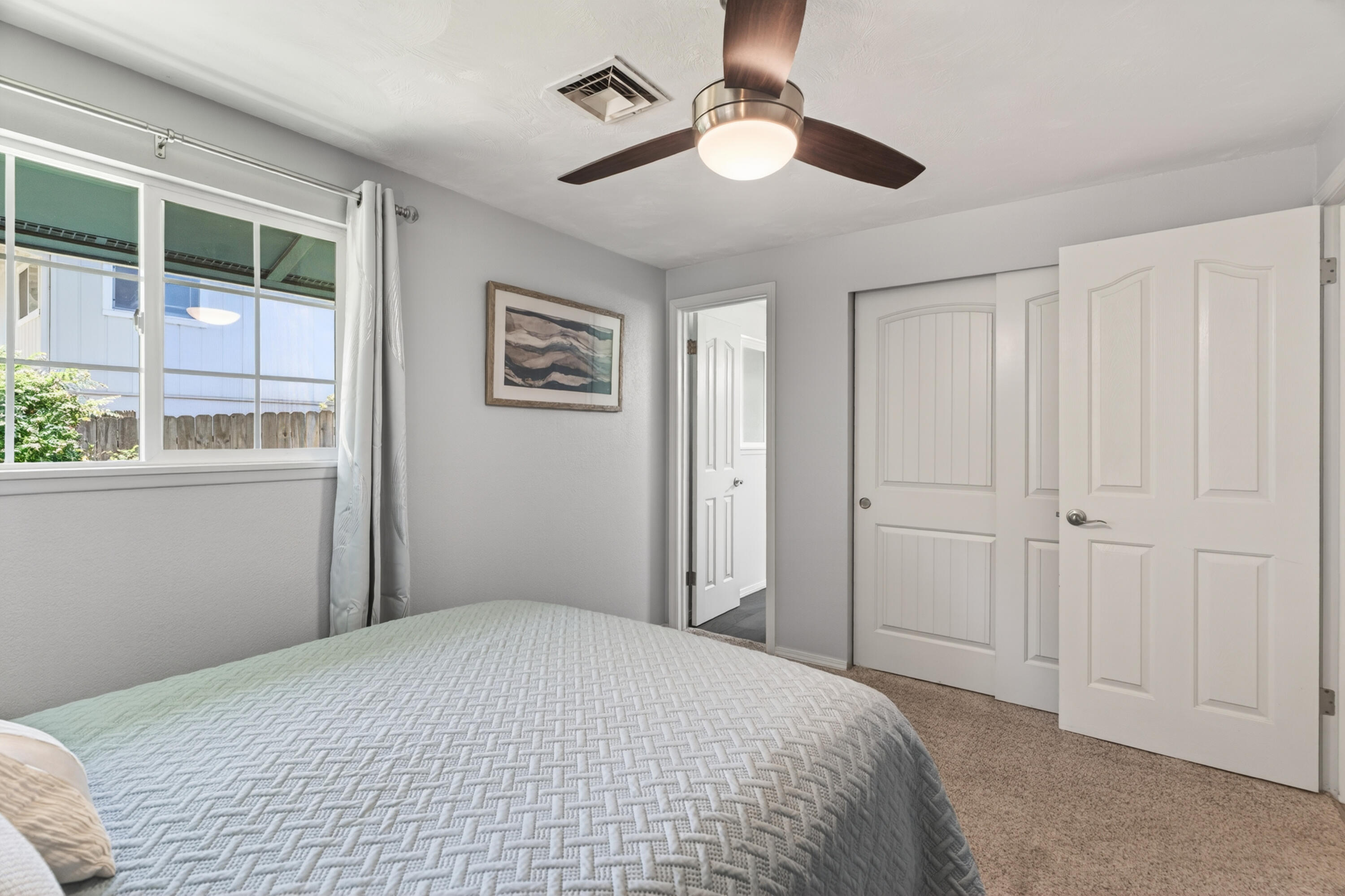 1439 Harpole Road Redding, CA 96002 - Photo 17 of 30 Primary Bedroom