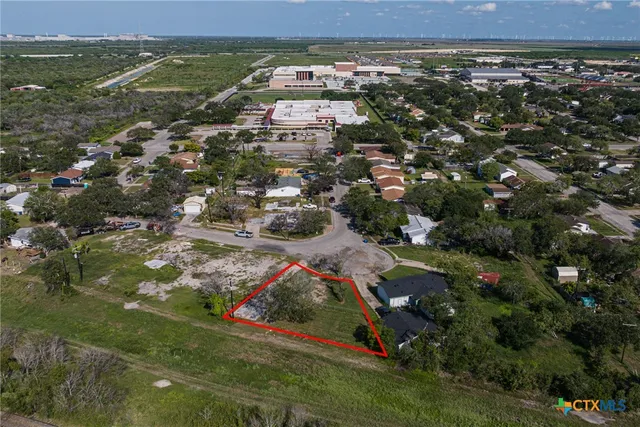 $49,900 | 840 Hamilton Street, Sinton, TX 78387