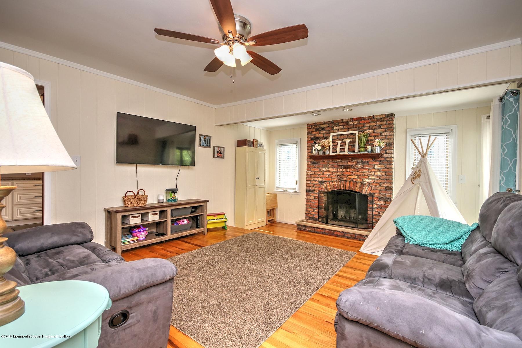 124 Jordan Road Brick, NJ 08724 - Photo 16 of 32 family room