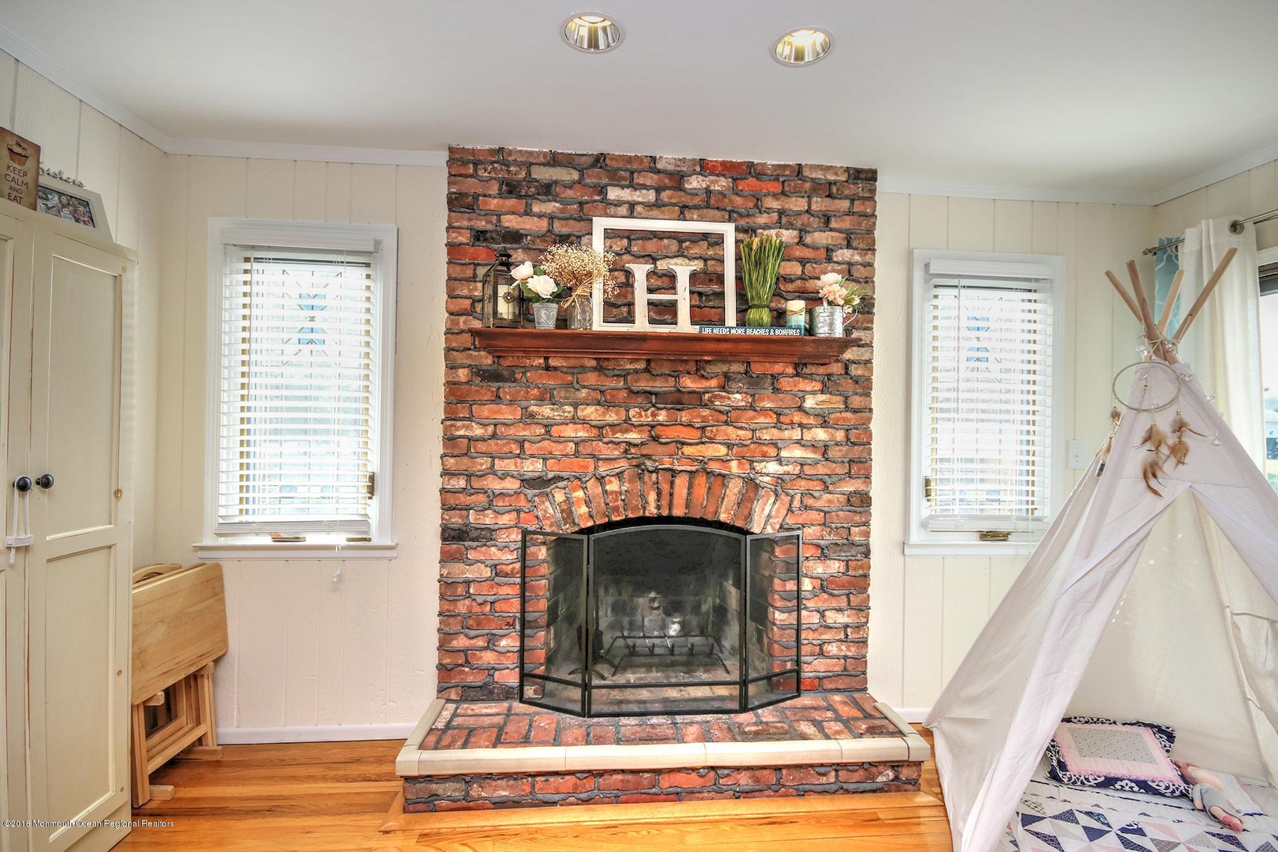 124 Jordan Road Brick, NJ 08724 - Photo 18 of 32 fireplace