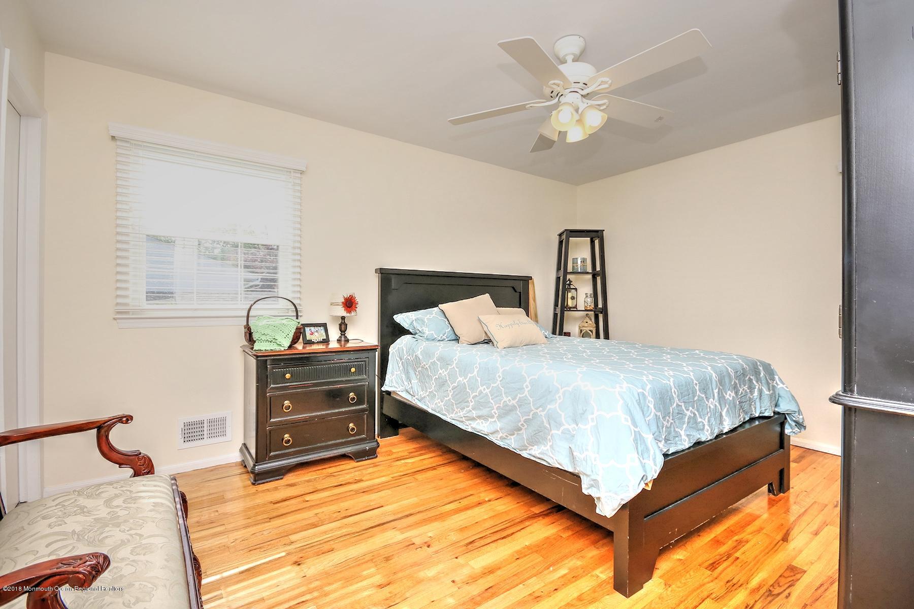 124 Jordan Road Brick, NJ 08724 - Photo 25 of 32 1st floor bedrooms with bath