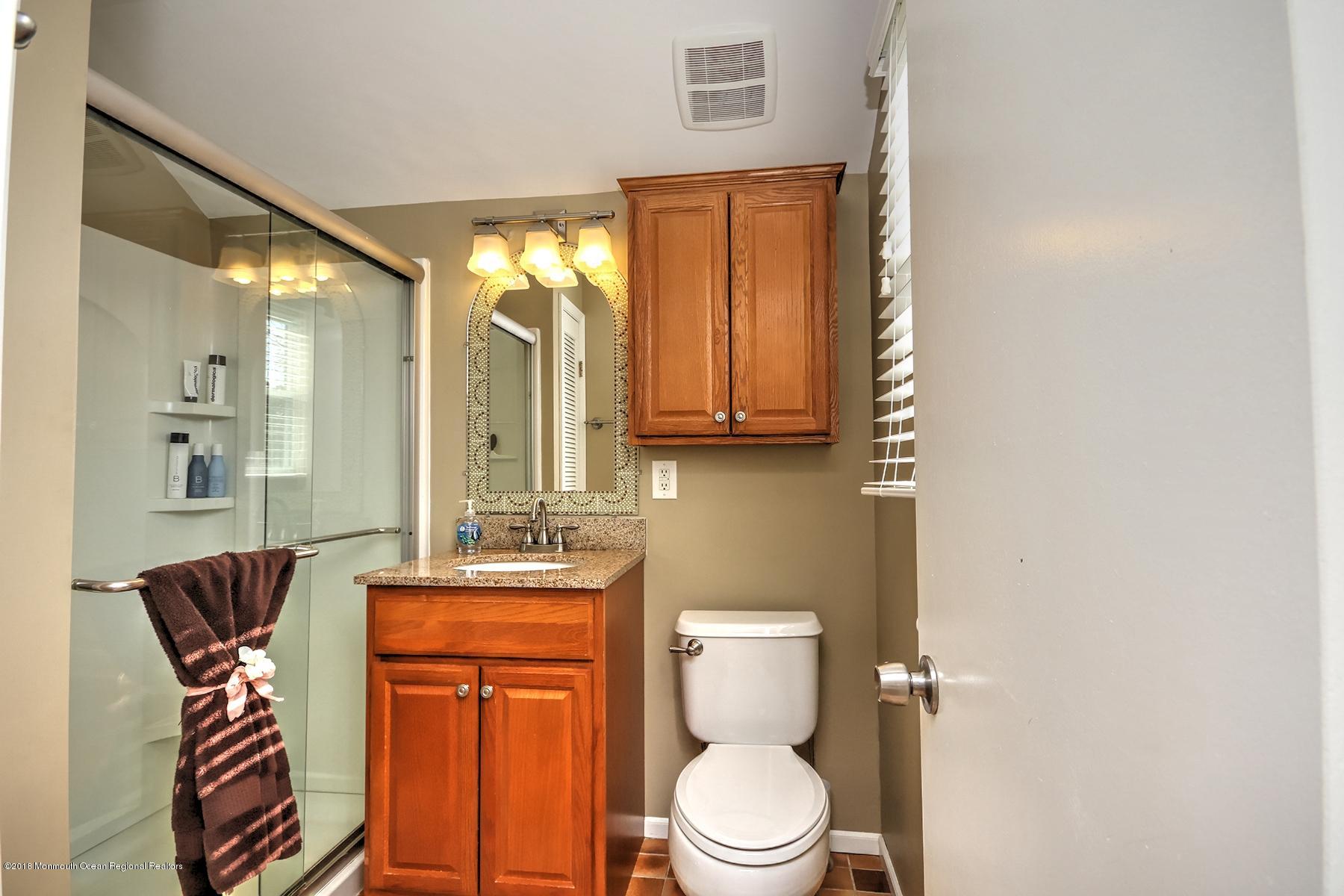 124 Jordan Road Brick, NJ 08724 - Photo 28 of 32 master bath