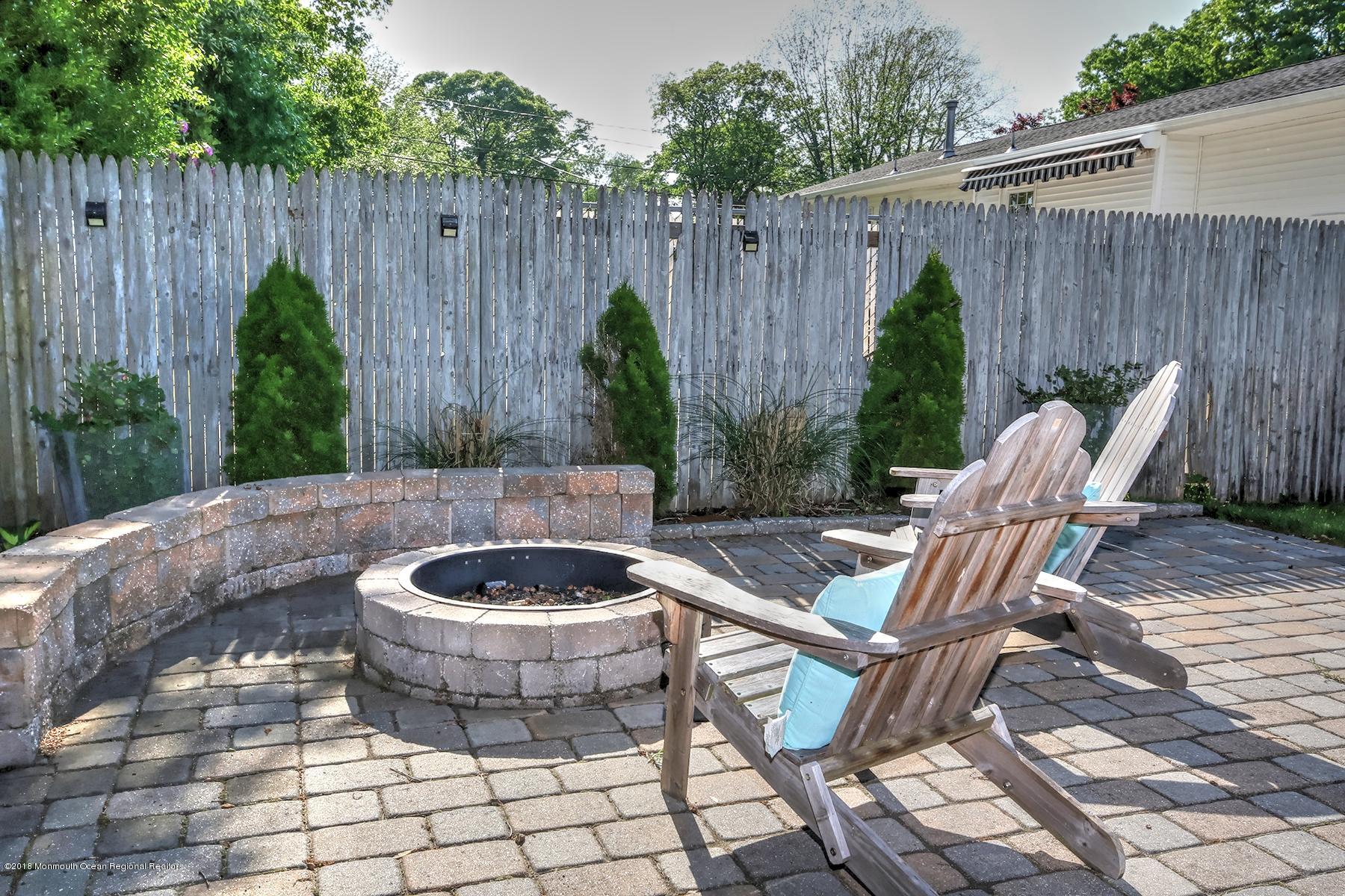 124 Jordan Road Brick, NJ 08724 - Photo 7 of 32 seating around fire pit