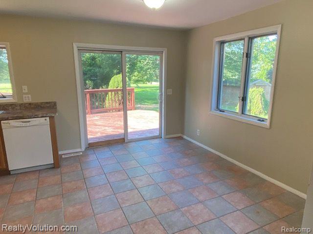6090 Weyer Road Imlay City, MI 48444 - Photo 3 of 23 Gallery Image 3