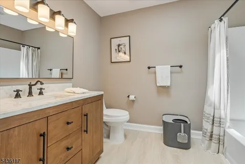 $785,000 | 35 Indian Run, Watchung, NJ 07069