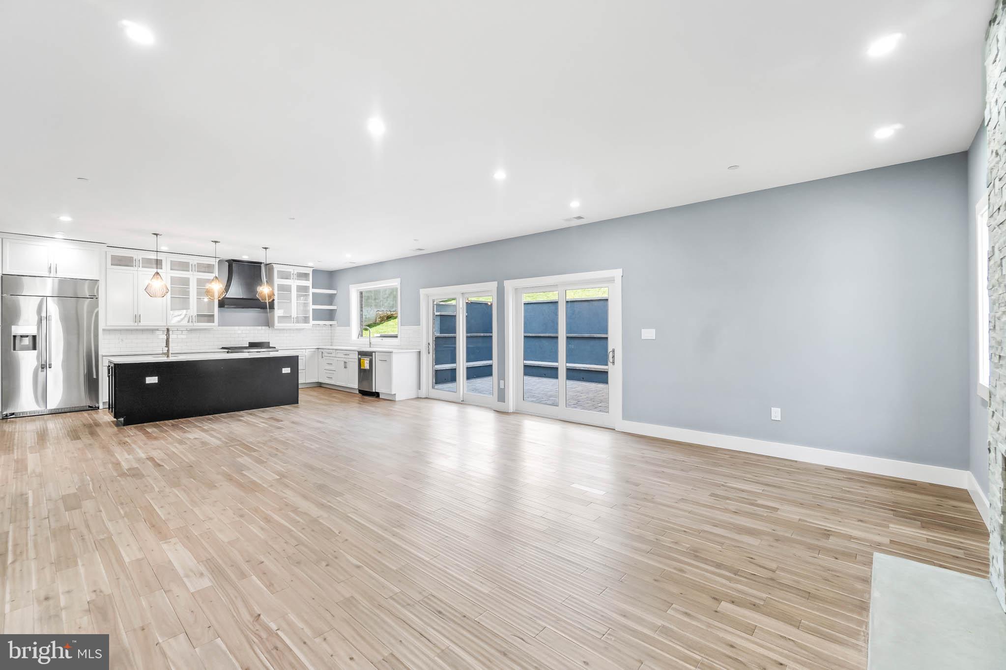 204 Geneva Avenue Silver Spring, MD 20910 - Photo 12 of 62 Entertainer's Delight!