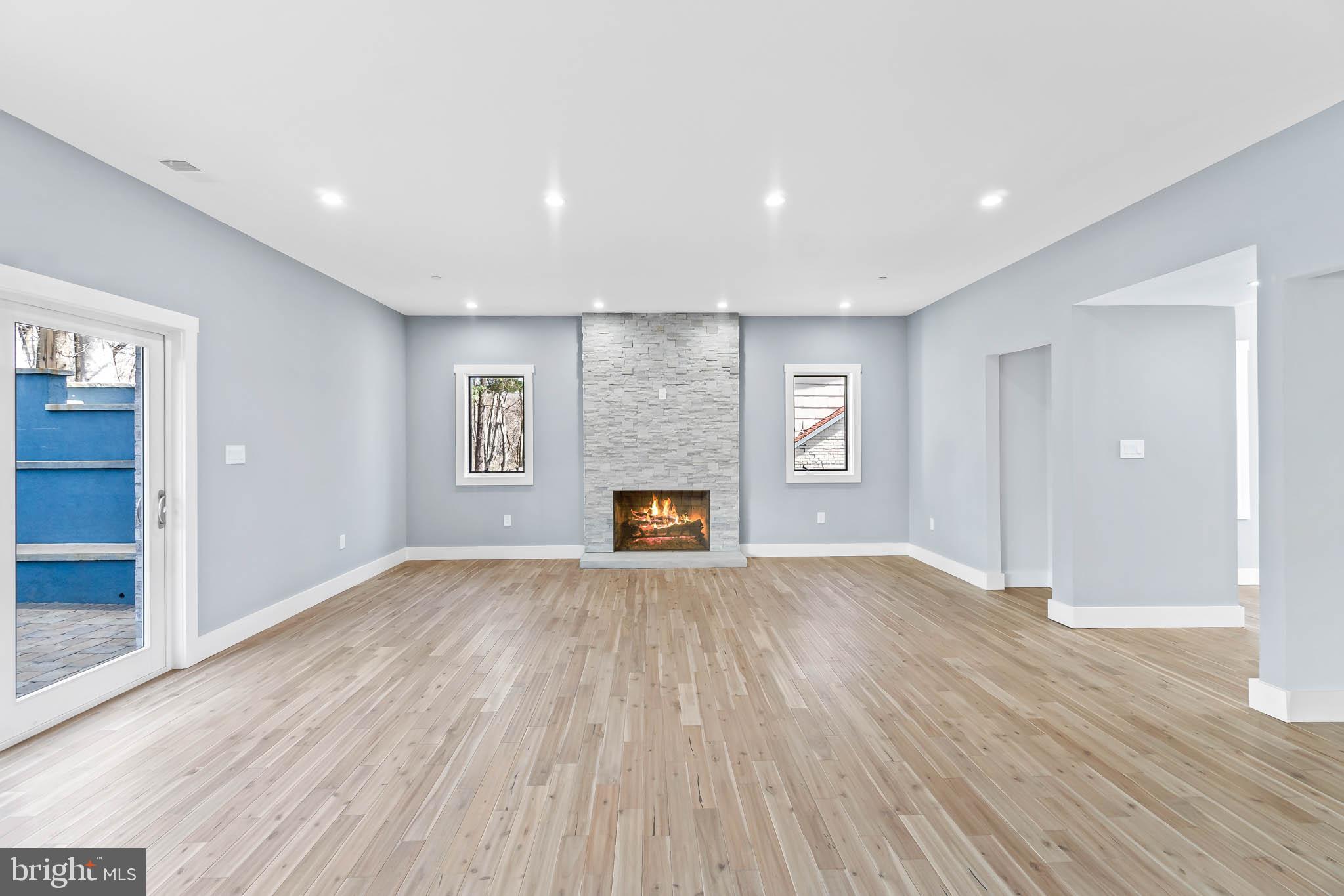 204 Geneva Avenue Silver Spring, MD 20910 - Photo 14 of 62 Imagine what you can do with this Great room!