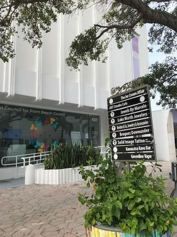 $925,000 | 1123 North Lakeside Drive, Lake Worth Beach, FL 33460