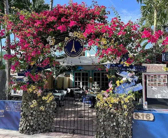 $925,000 | 1123 North Lakeside Drive, Lake Worth Beach, FL 33460