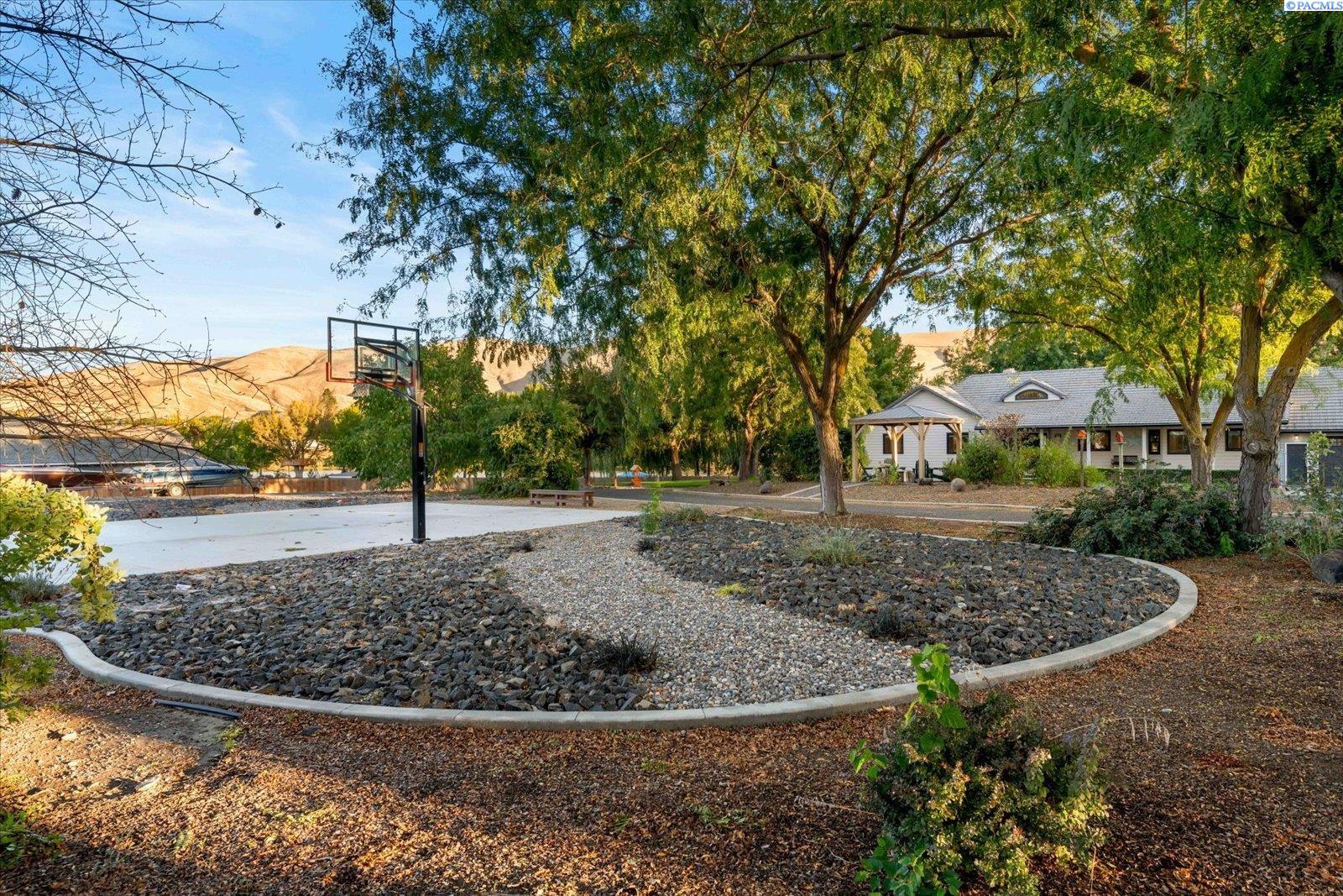 9104 South Moore Road Prosser, WA 99350 - Photo 45 of 50 Gallery Image 45