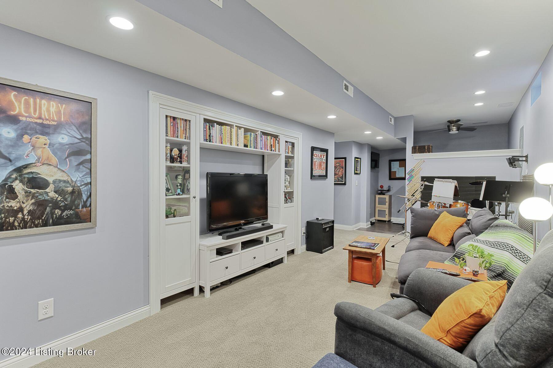 124 Ridgeway Avenue Louisville, KY 40207 - Photo 32 of 45 photo_online_032