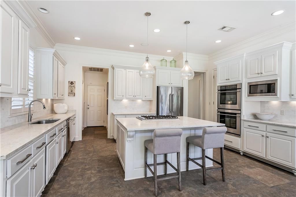 1350 Rue Beauvais Mandeville, LA 70471 - Photo 9 of 25 Gallery Image 9