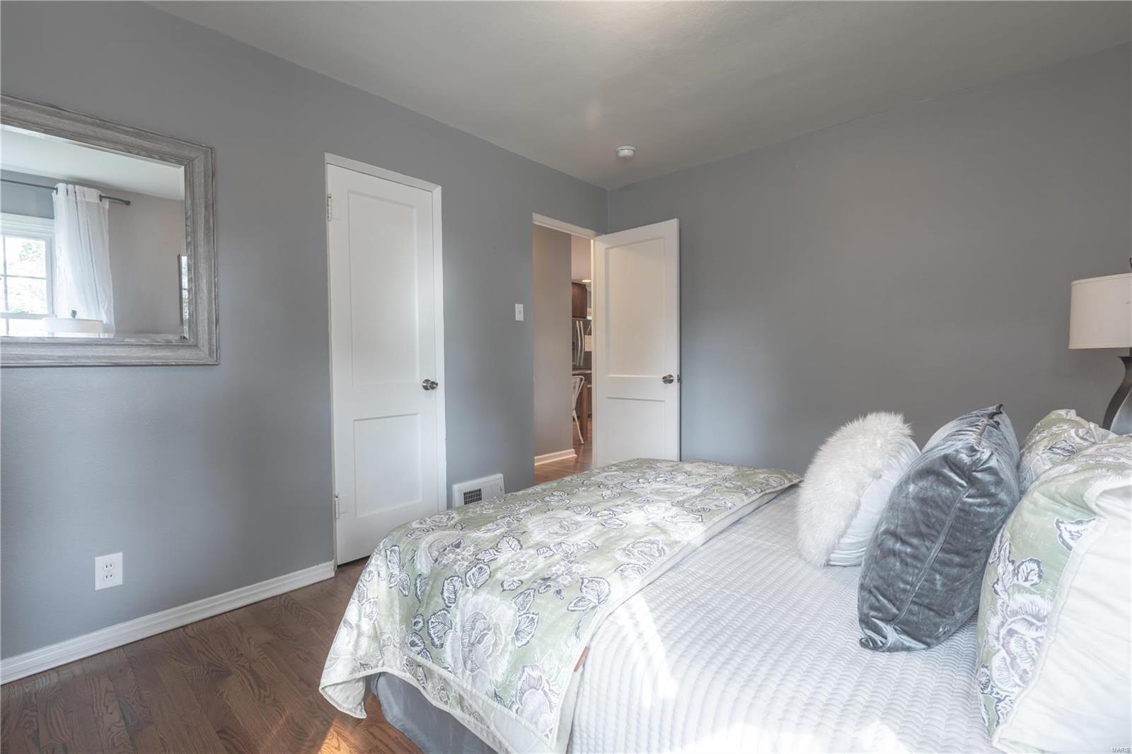 1550 Grant Ridge Lane St. Louis, MO 63119 - Photo 12 of 24 Gallery Image 12