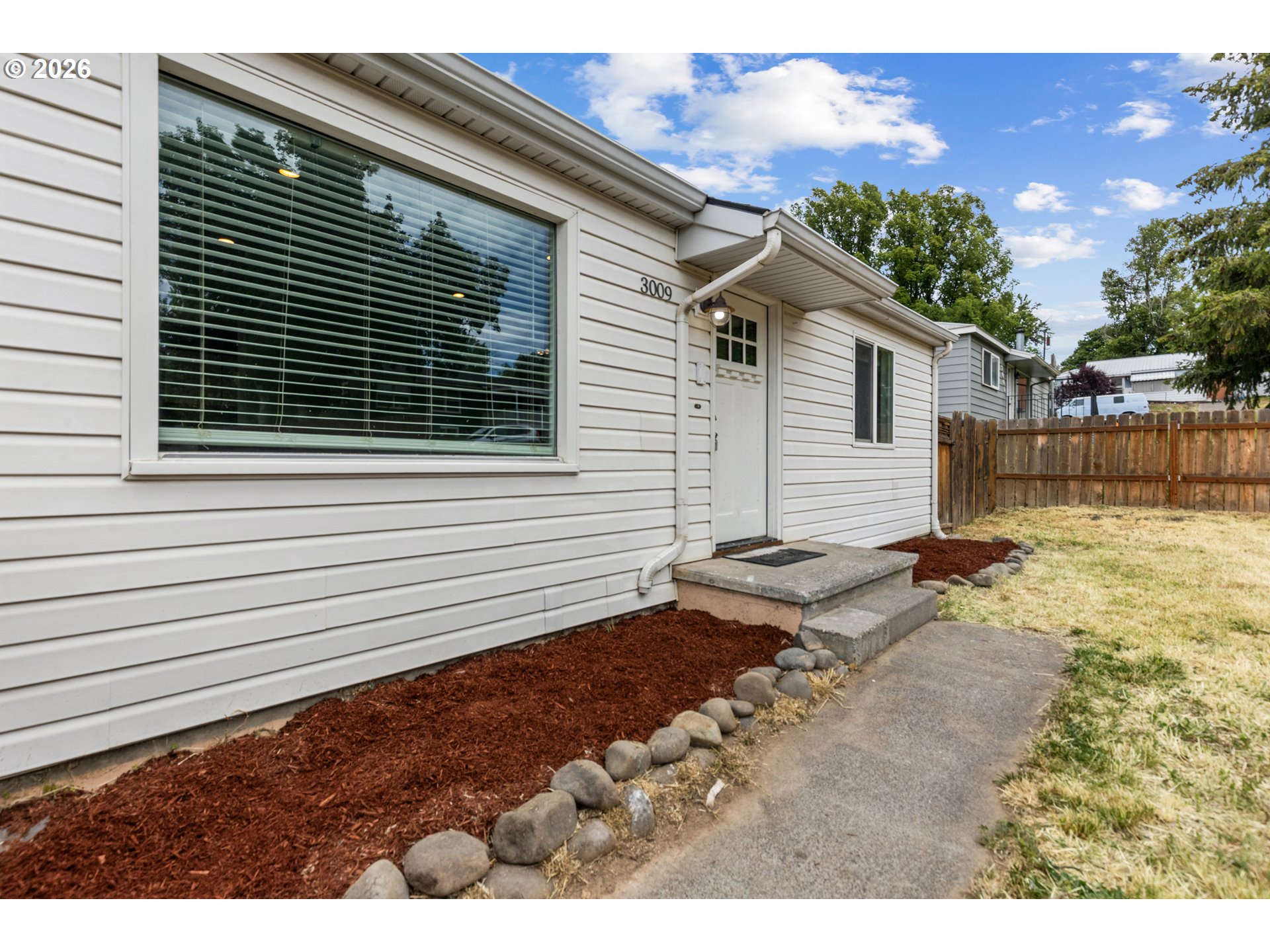 3009 Southwest Isaac Avenue Pendleton, OR 97801 - Photo 8 of 28 a view of outdoor space and yard