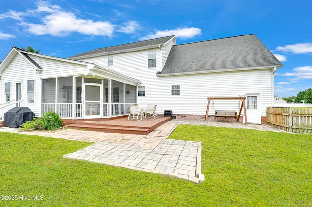 $429,500 | 965 Sunnyfield Drive, Greenville, NC 27858