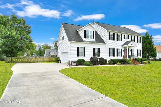 $429,500 | 965 Sunnyfield Drive, Greenville, NC 27858