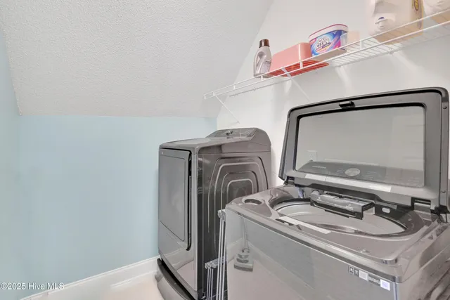 $429,500 | 965 Sunnyfield Drive, Greenville, NC 27858