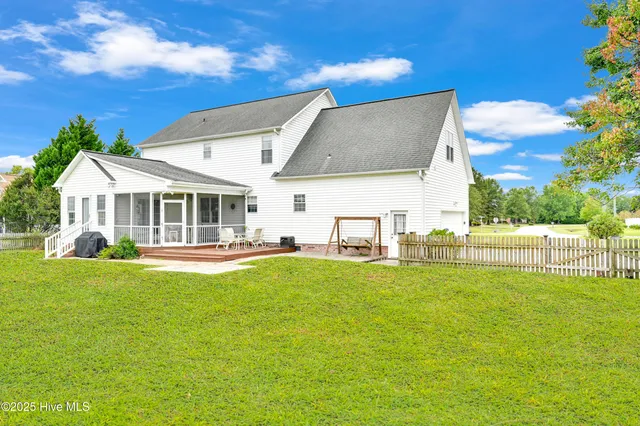 $429,500 | 965 Sunnyfield Drive, Greenville, NC 27858