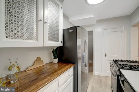 $699,900 | 4789 21st Road North, Arlington, VA 22207