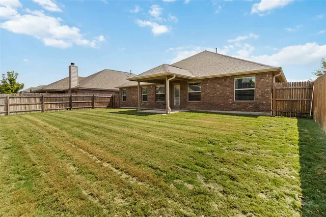$404,900 | 513 Buttermilk Lane, Leander, TX 78641
