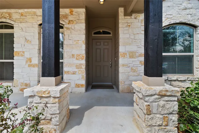 $404,900 | 513 Buttermilk Lane, Leander, TX 78641