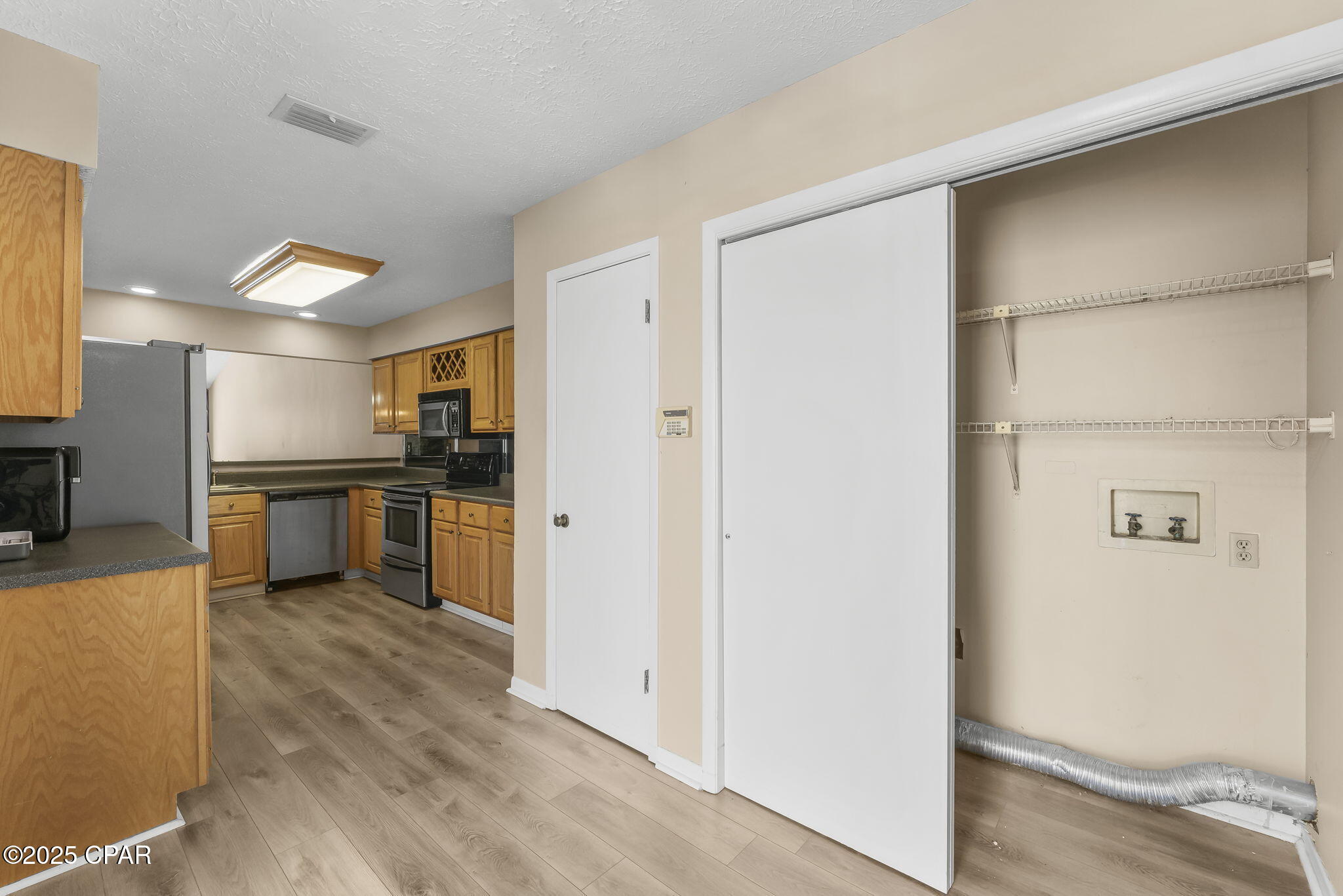 122 Ridgecrest Court Panama City, FL 32405 - Photo 10 of 28 Gallery Image 10