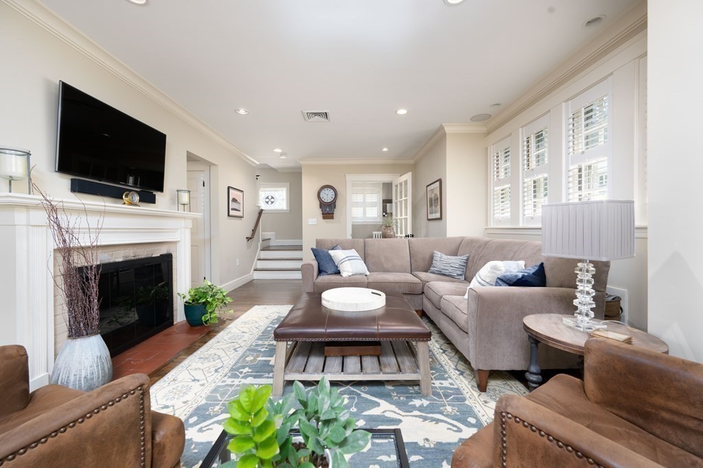 20 Winslow Road Winchester, MA 01890 - Photo 3 of 37 Gallery Image 3