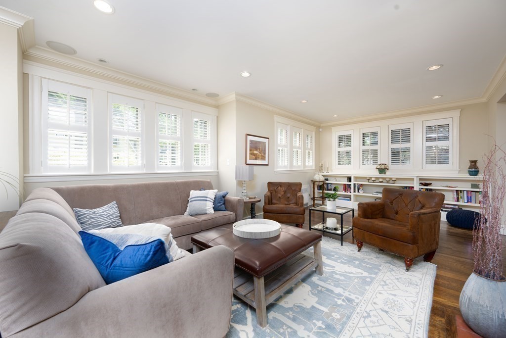 20 Winslow Road Winchester, MA 01890 - Photo 4 of 37 Gallery Image 4