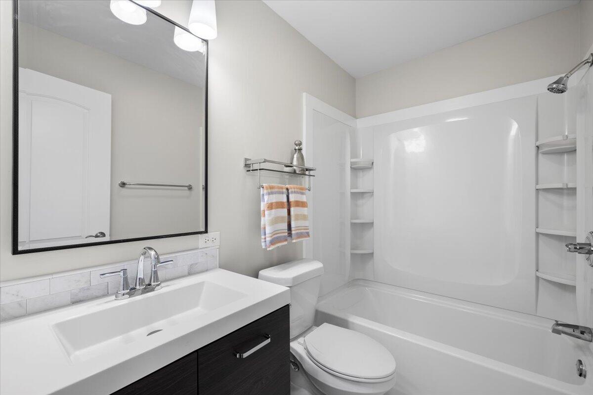 190 L Street Santa Rosa Beach, FL 32459 - Photo 23 of 38 2nd Bathroom
