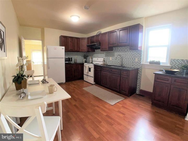 75 Harry Street Conshohocken, PA 19428 - Photo 6 of 24