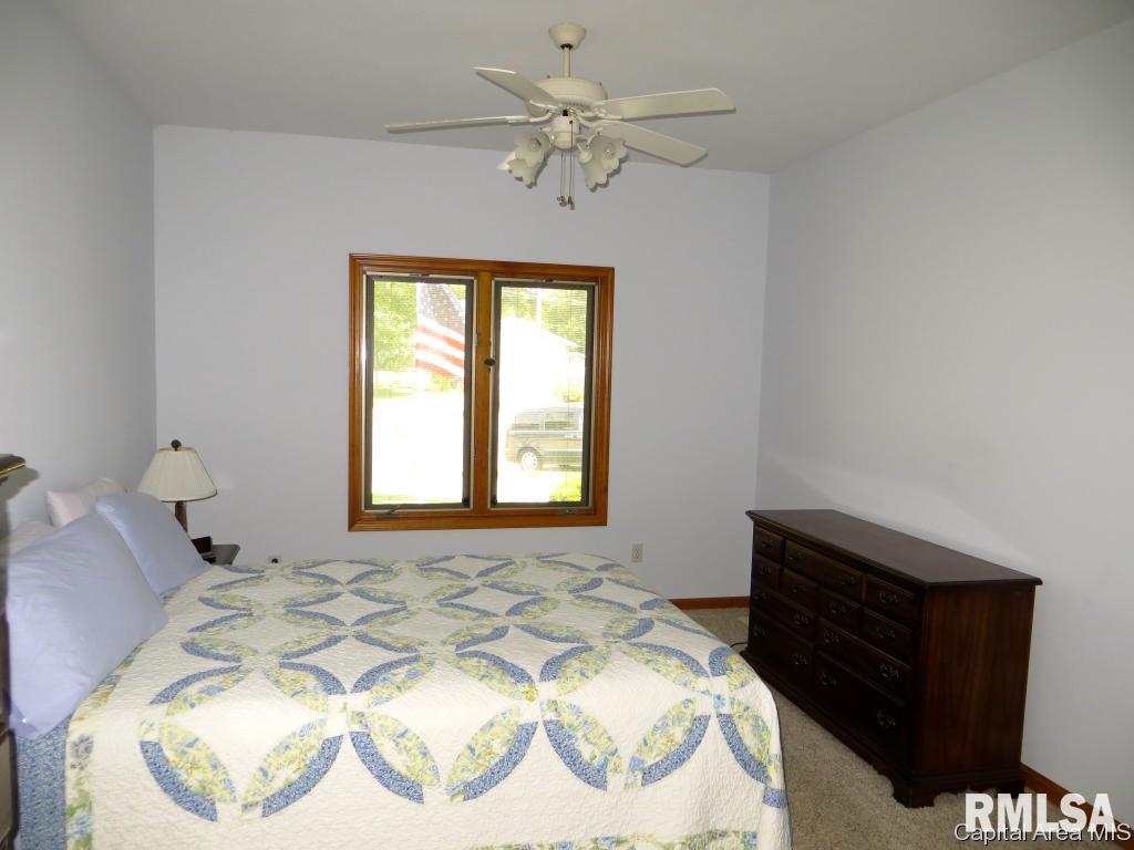 2004 Monteford Court Springfield, IL 62704 - Photo 9 of 13 Gallery Image 9