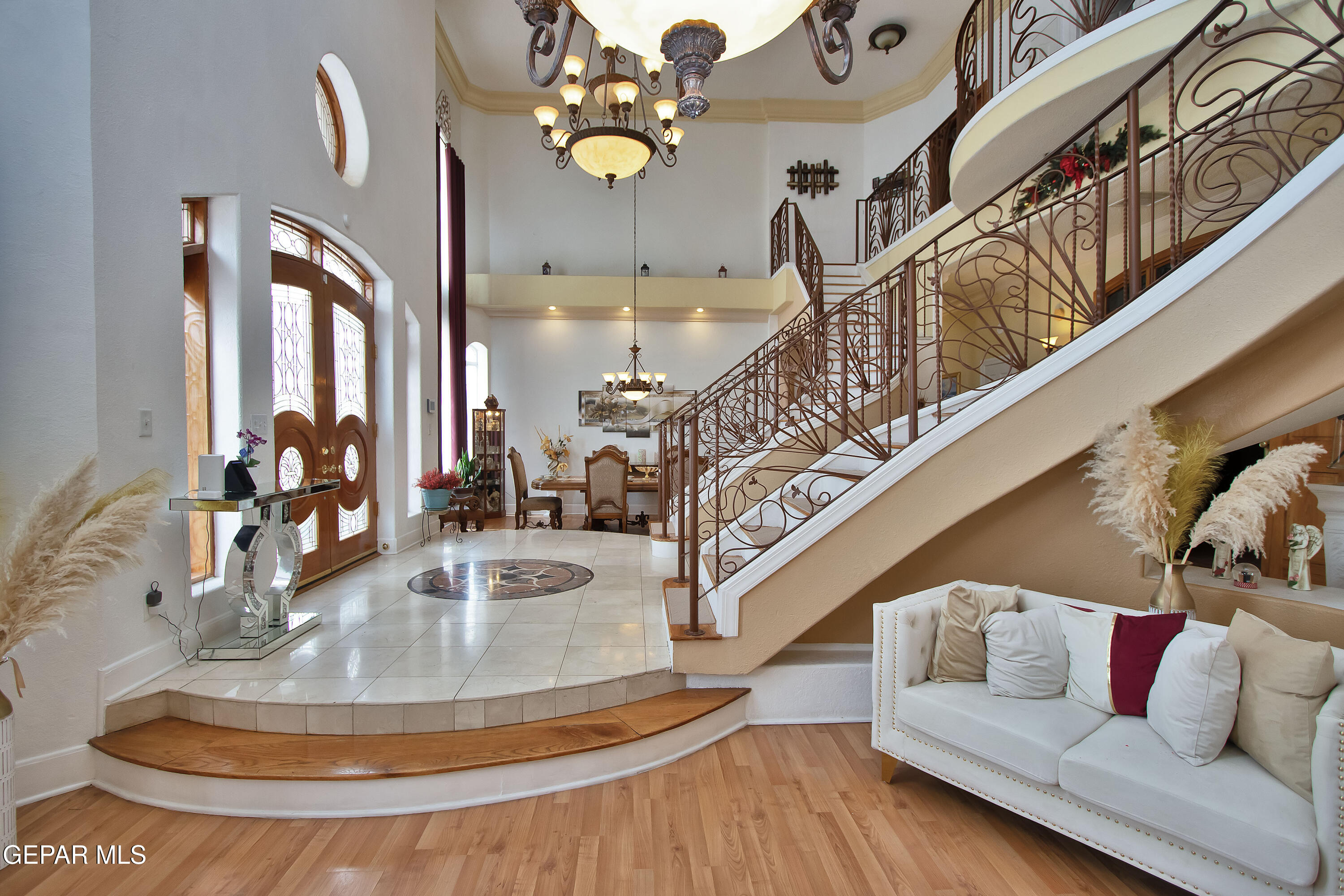 861 Country Club Road El Paso, TX 79932 - Photo 28 of 104 Formal Living