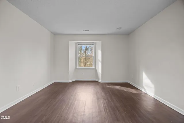 $160,000 | 1321-302 Park Glen Drive, Raleigh, NC 27610