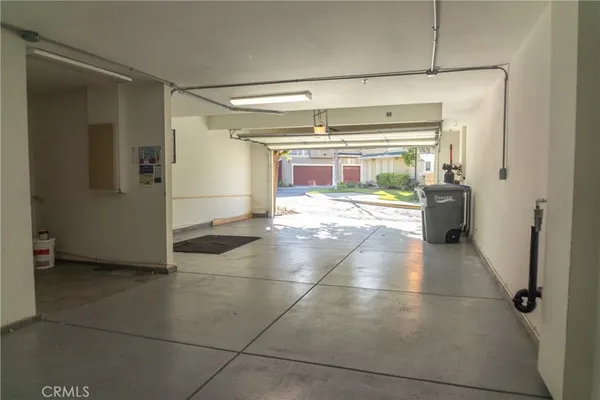 $4,750 | 402 Garonne Street, Oxnard, CA 93036