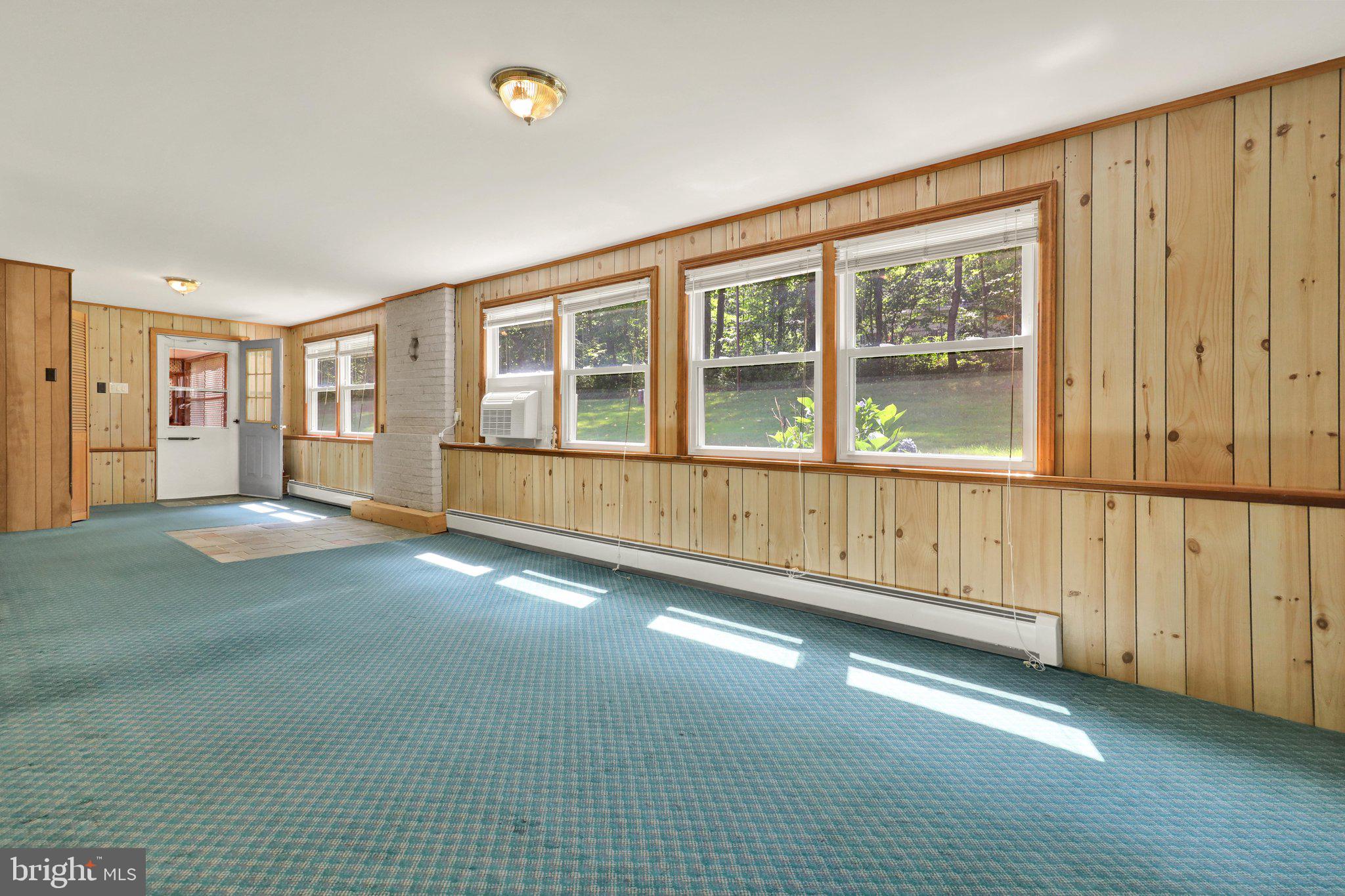 357 Twin County Road Morgantown, PA 19543 - Photo 23 of 39 Large Open Den
