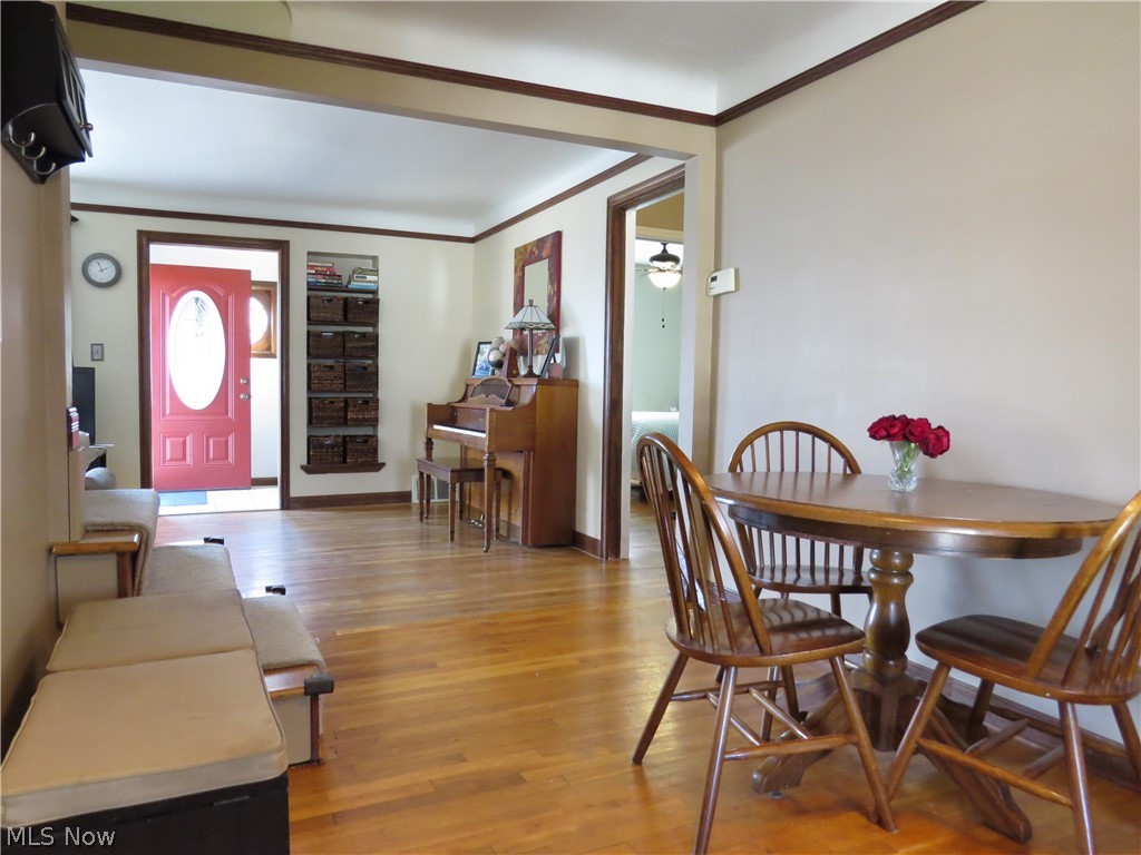 2006 Lorimer Road Cleveland, OH 44134 - Photo 4 of 35