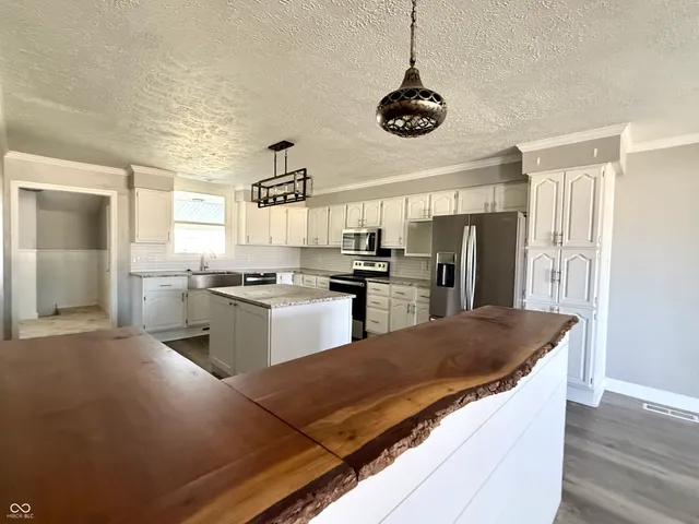 $352,000 | 2945 North 275th Street East, Crawfordsville, IN 47933