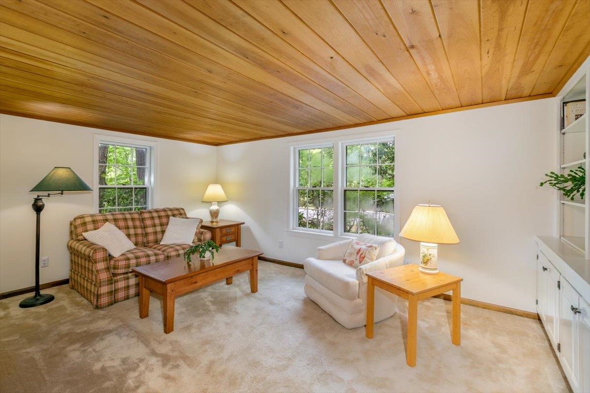 42 Old Town Farm Road Exeter, NH 03833 - Photo 8 of 29