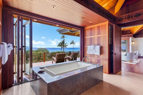 $26,500,000 | 7505 Makena Road, Kihei, HI 96753