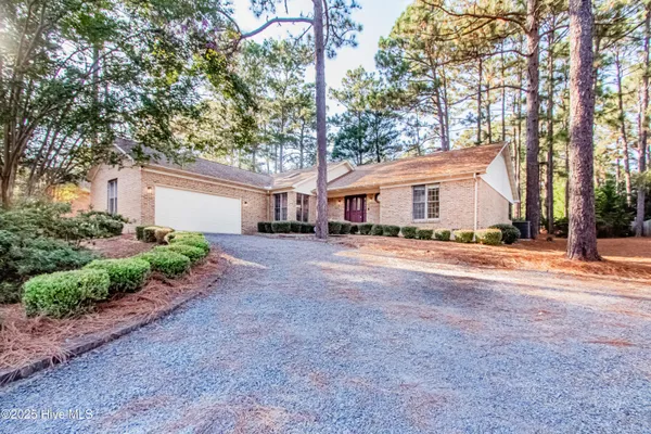 $460,000 | 965 Monticello Drive, Pinehurst, NC 28374