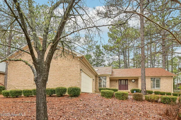 $460,000 | 965 Monticello Drive, Pinehurst, NC 28374