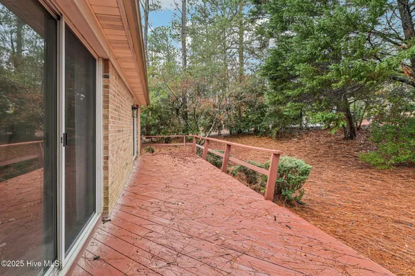 $460,000 | 965 Monticello Drive, Pinehurst, NC 28374