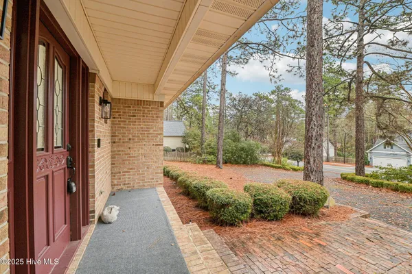 $460,000 | 965 Monticello Drive, Pinehurst, NC 28374