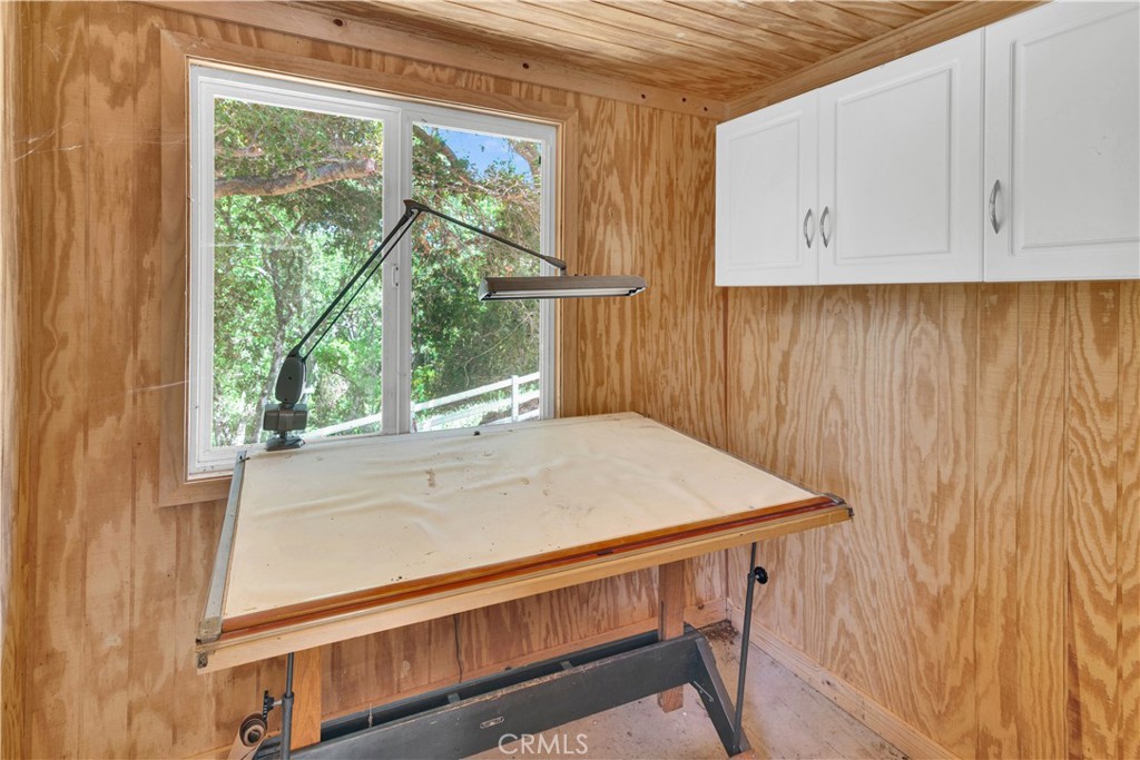 117 Frontier Way Templeton, CA 93465 - Photo 47 of 57 Separate workshop