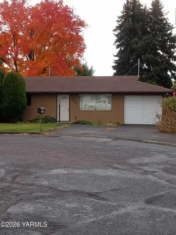 $320,000 | 3704 Parkway Place, Yakima, WA 98902