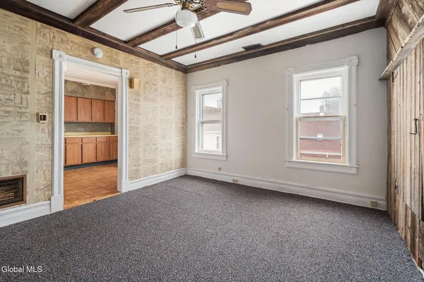 $157,900 | Undisclosed Address, Gloversville, NY 12078